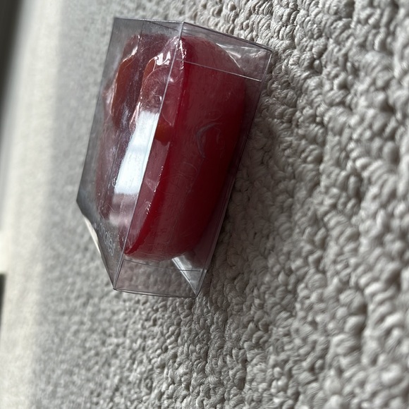 Sandal shaped set of 2 floating candles, never used - Picture 2 of 3